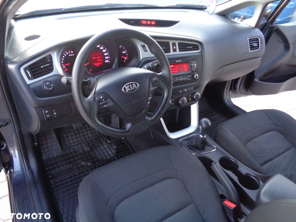 Kia Ceed 1.6 GDI Platinum Edition - 11
