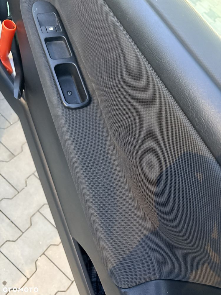 Peugeot 207 CC - 10