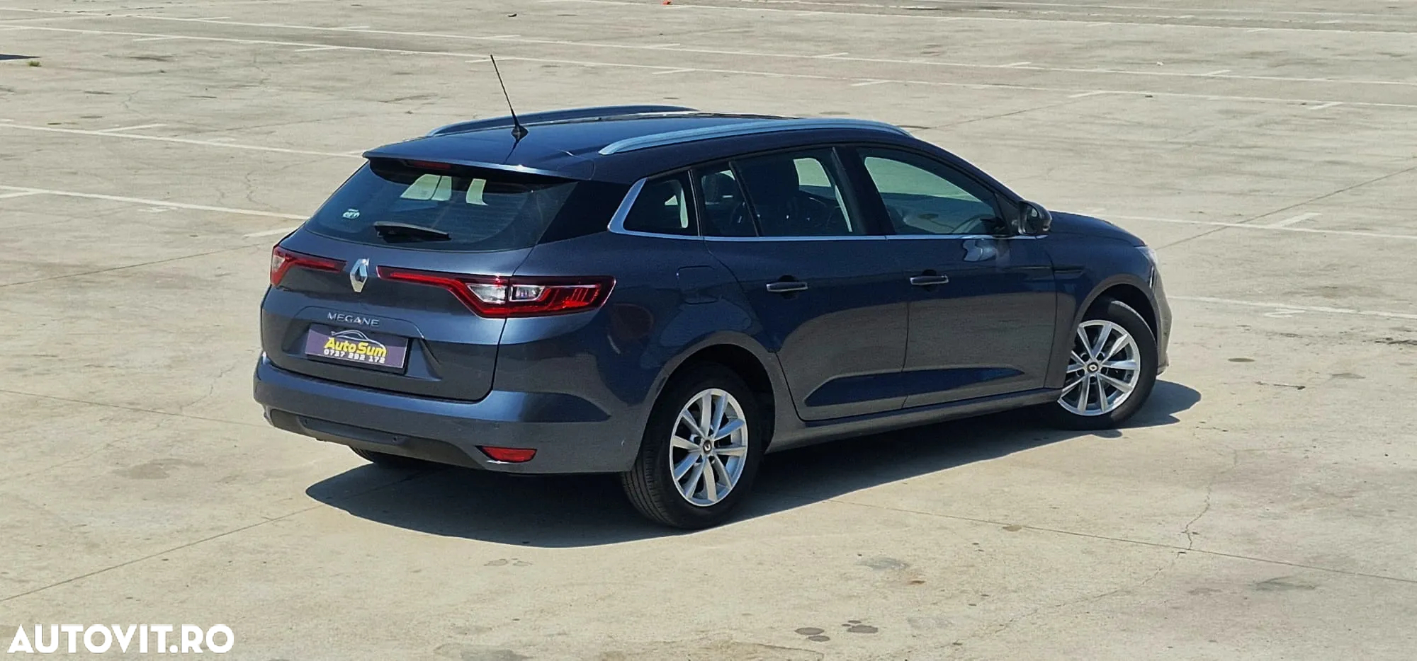 Renault Megane ENERGY dCi EDC Intens - 24