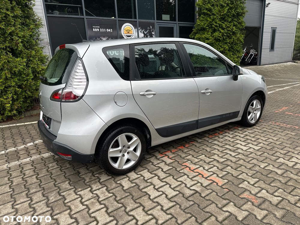Renault Scenic 1.6 16V 110 Dynamique - 10