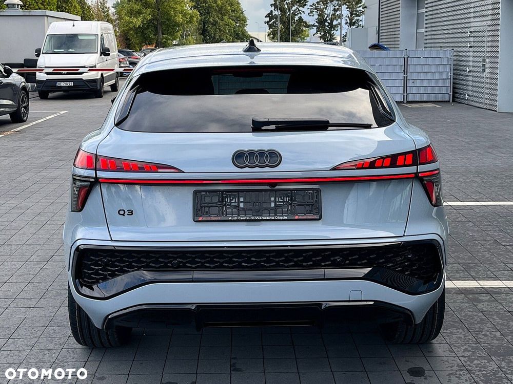 Audi Q3 Sportback - 11