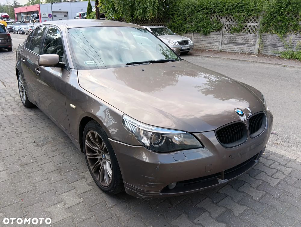 *BMW E60* Samochód na części - 3