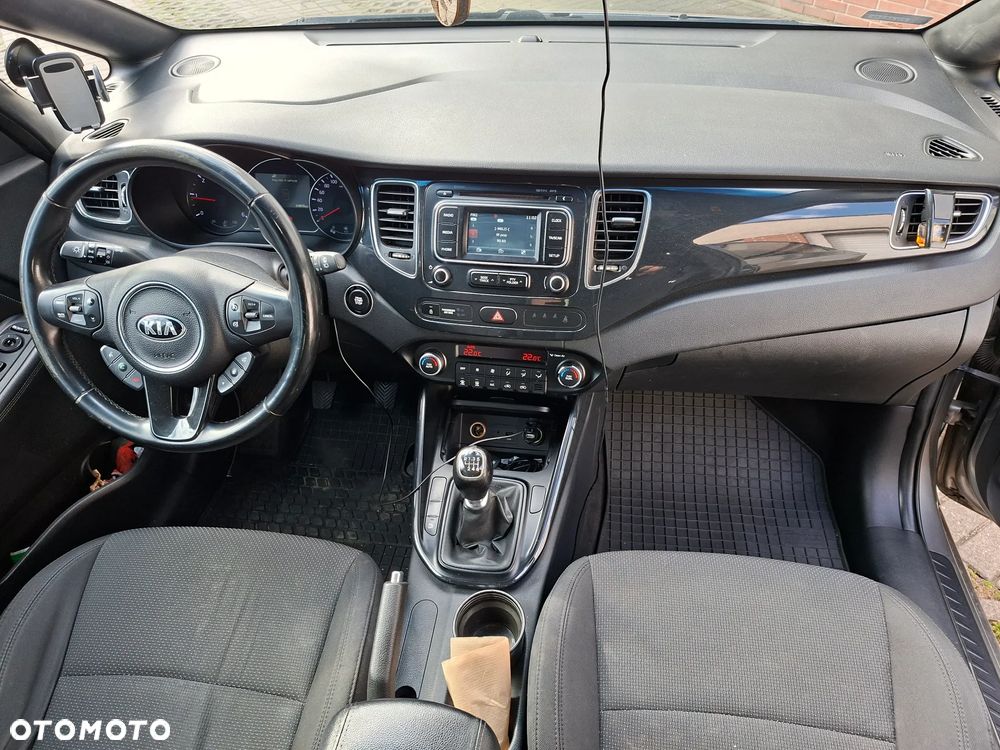 Kia Carens 1.7 CRDi L - 6