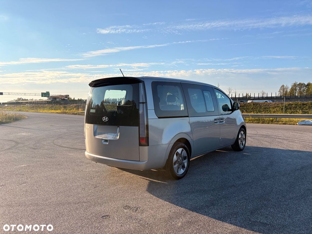 Hyundai Staria 2024 photo 4