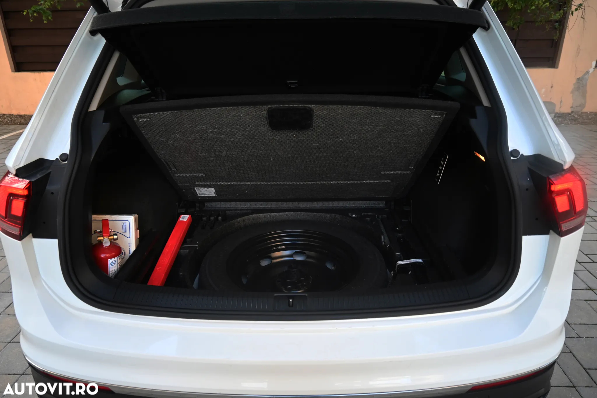 Volkswagen Tiguan 2.0 TDI SCR DSG 4Motion Elegance - 22