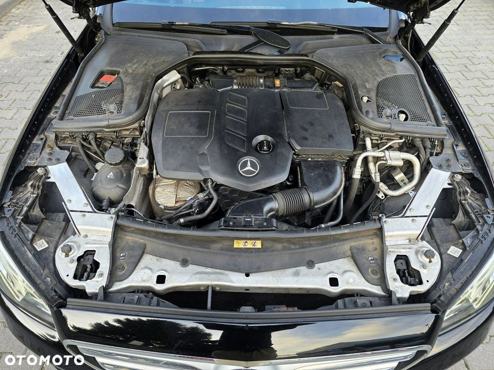 Mercedes-Benz Klasa E 220 d T 9G-TRONIC Avantgarde - 36