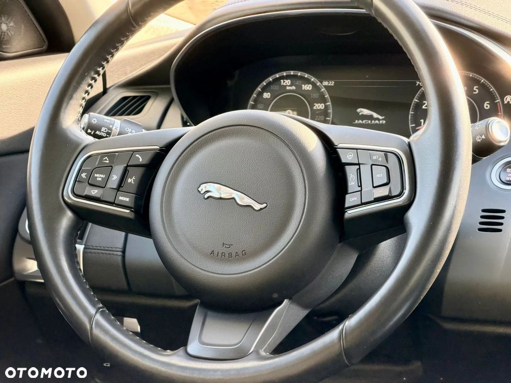 Jaguar E-Pace 2.0 i4P AWD S - 16