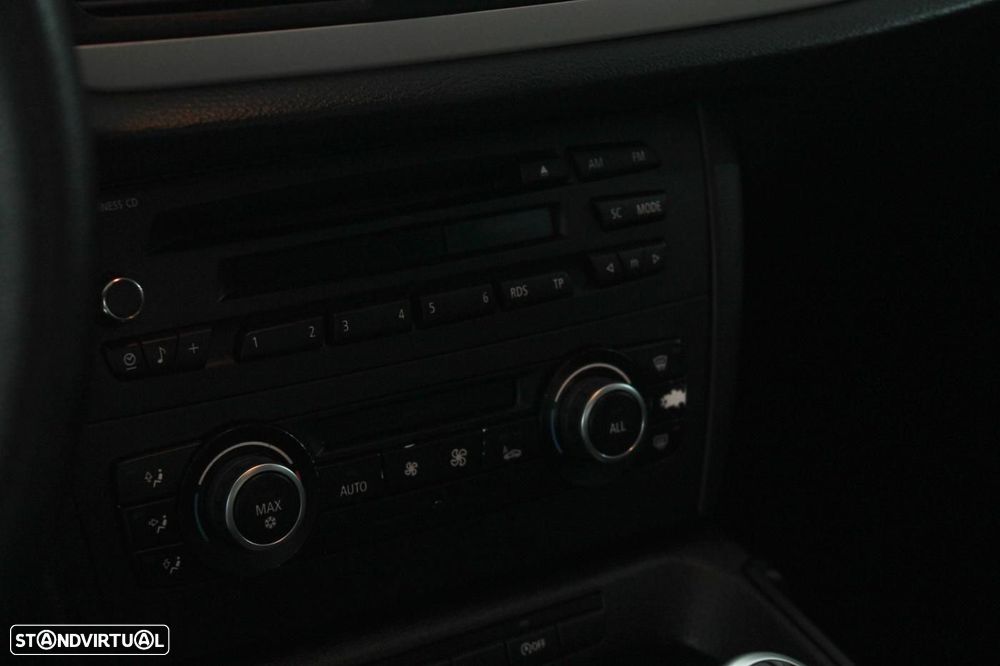 BMW X1 18 d sDrive - 17