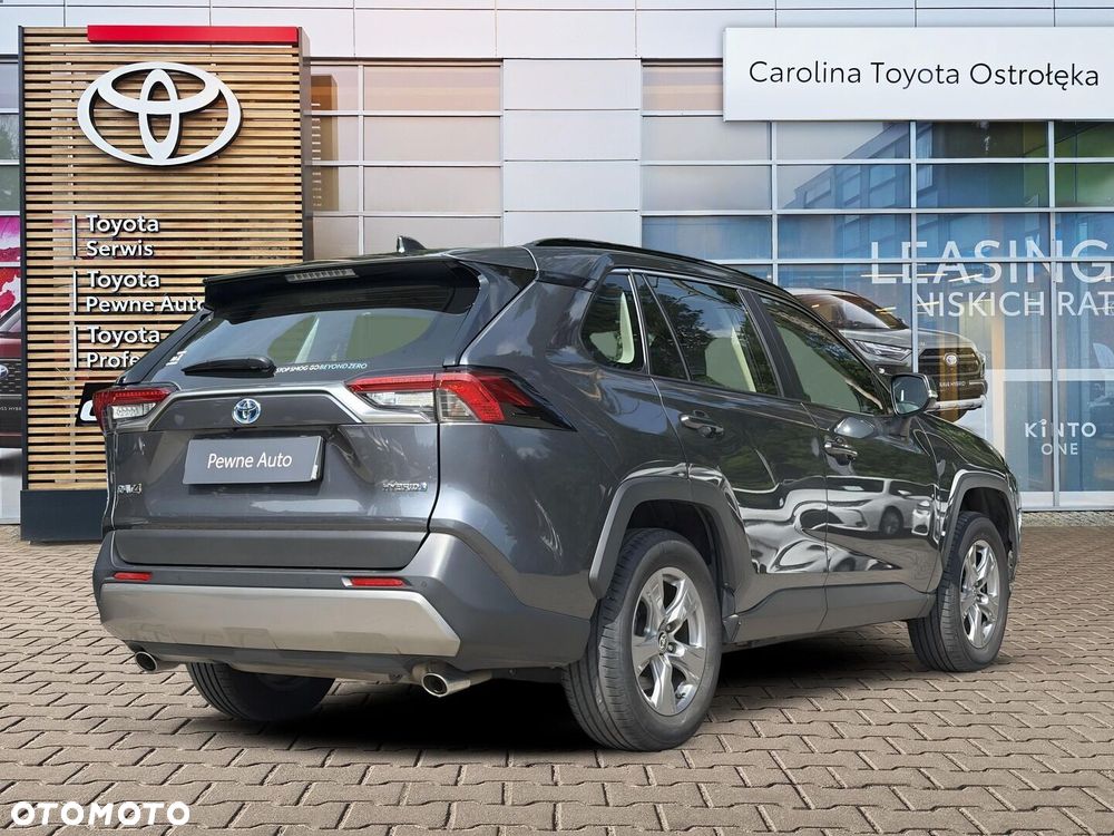 Toyota RAV4 - 6