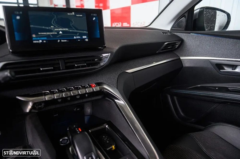 Peugeot 5008 1.5 BlueHDi Allure EAT8 - 52