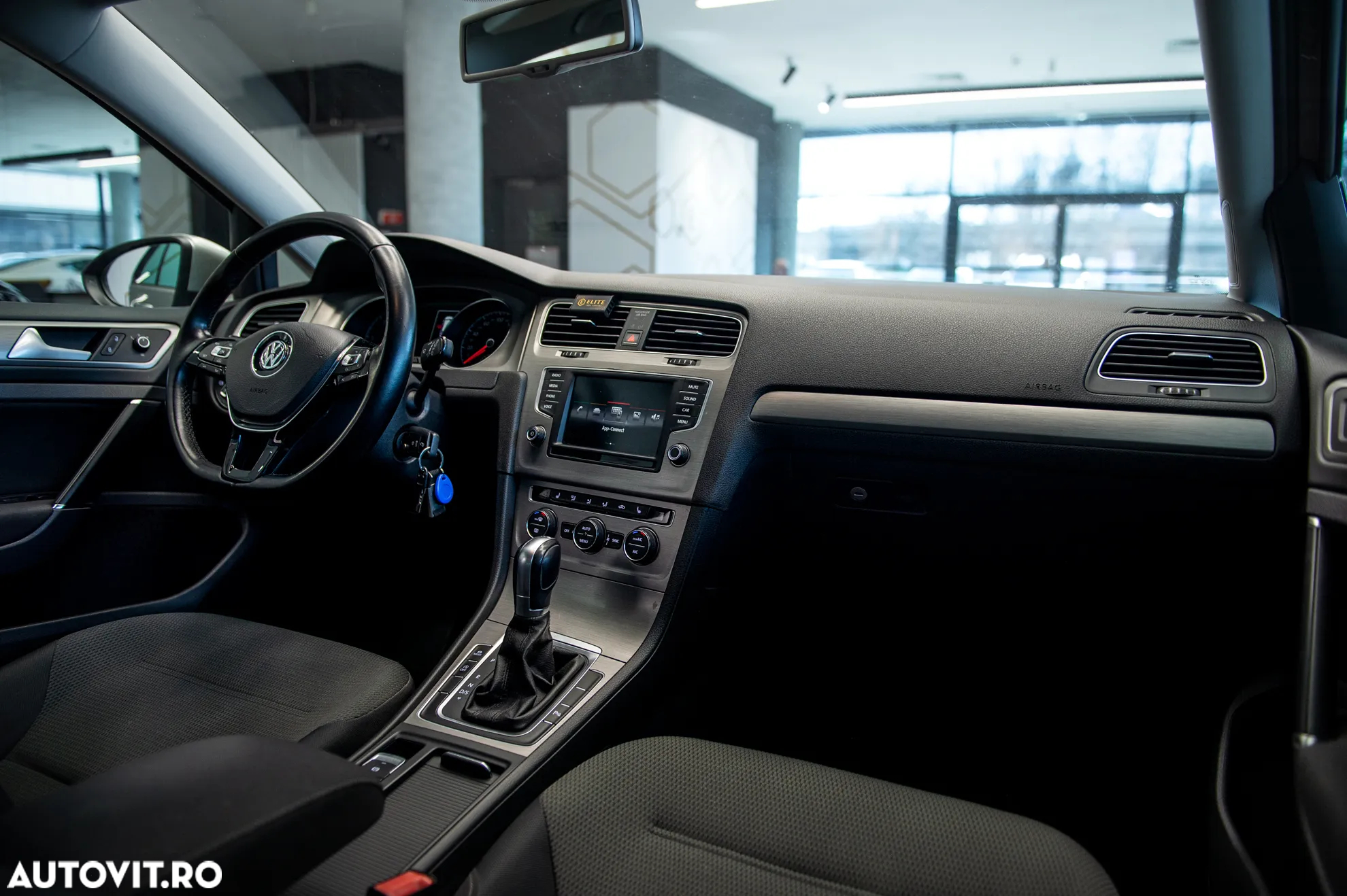 Volkswagen Golf 2.0 TDI DSG BMT Comfortline - 27