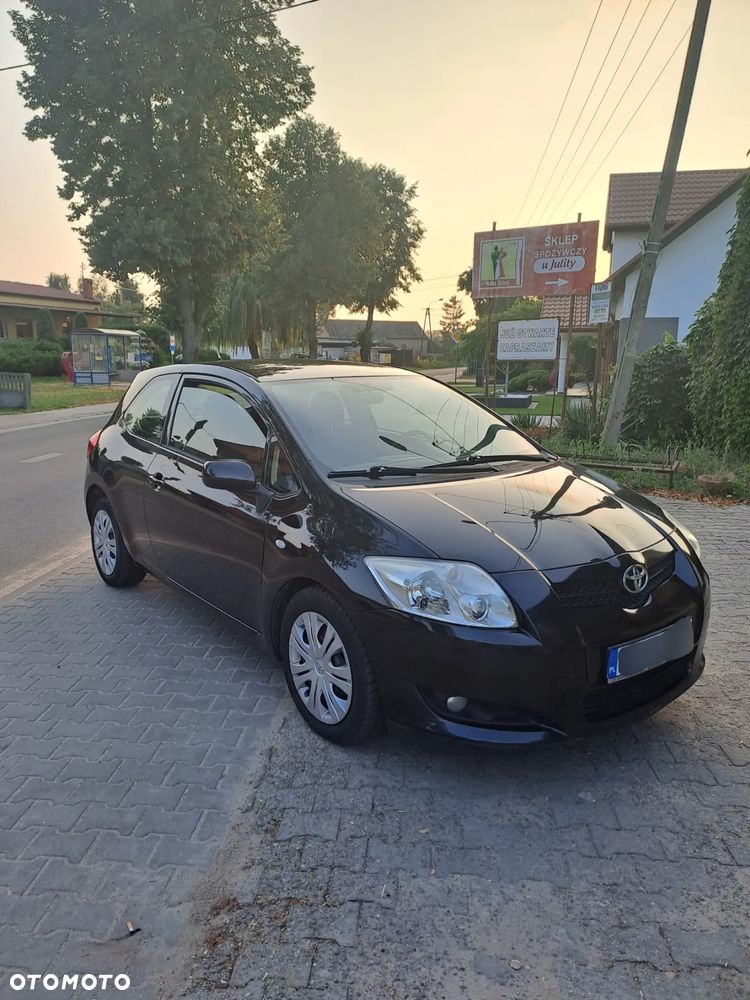 Toyota Auris 2.0 D-4D - 1