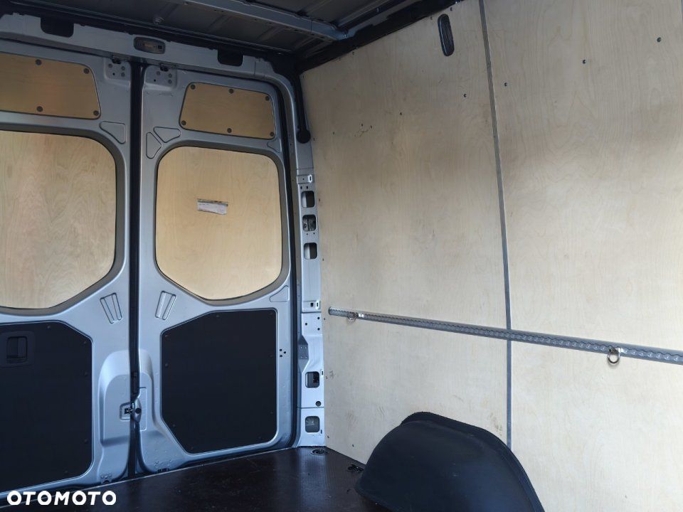 Mercedes-Benz Sprinter - 6