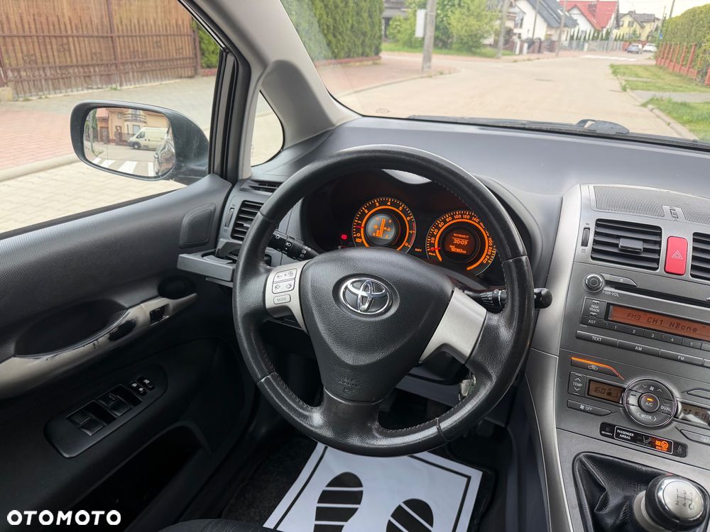Toyota Auris 1.33 VVT-i Edition - 27
