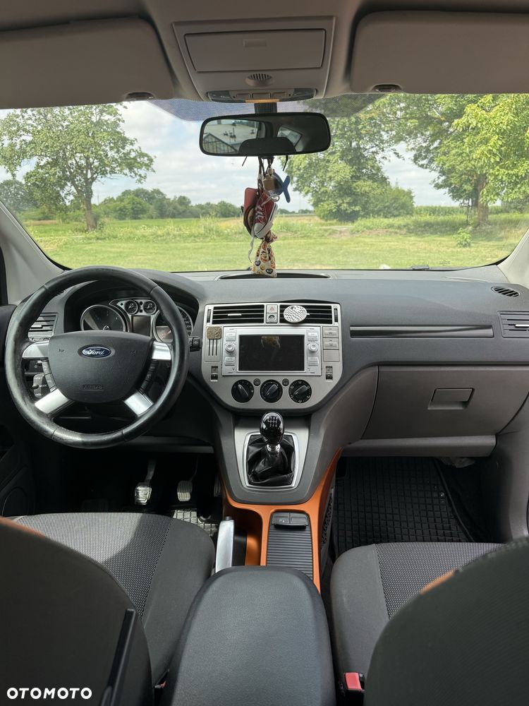 Ford Kuga - 5