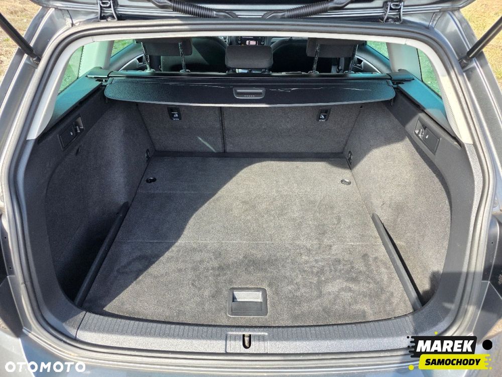Volkswagen Golf - 8