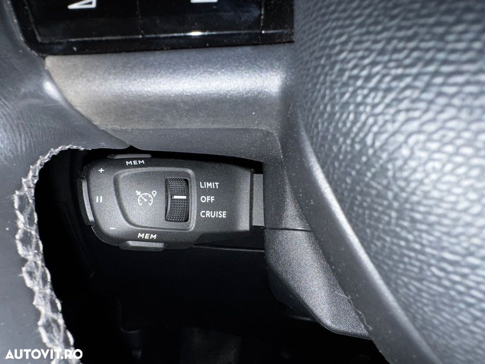 DS Automobiles DS 3 Crossback 1.2 PureTech 130 S&S EAT8 So Chic - 21