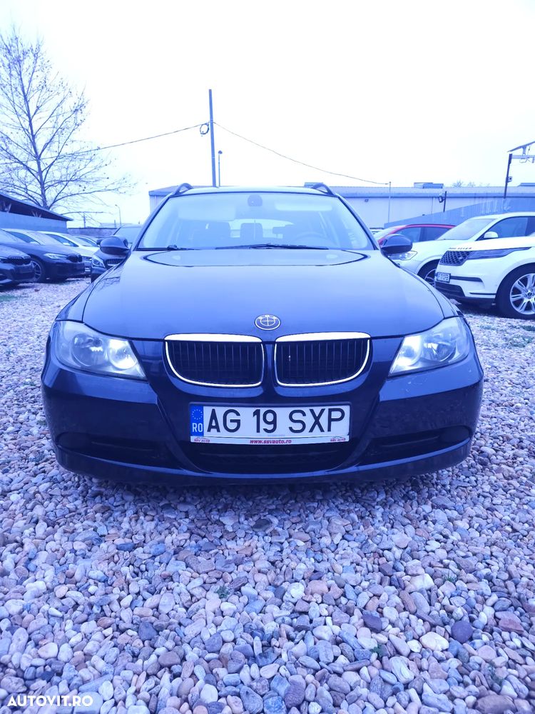 BMW Seria 3 320d Touring - 11