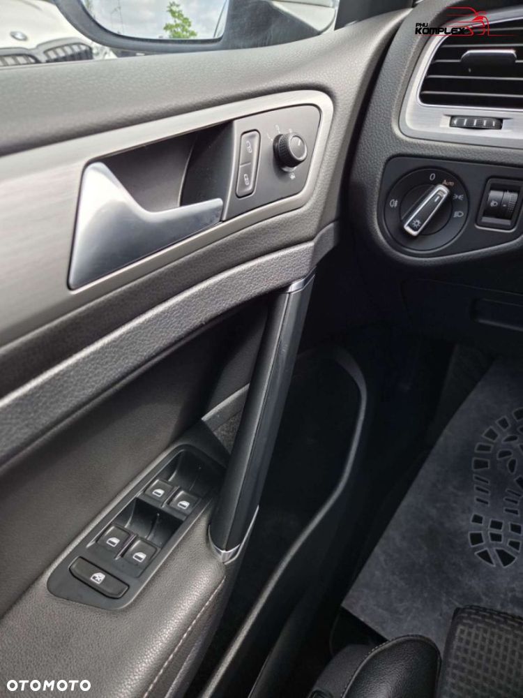 Volkswagen Golf - 23