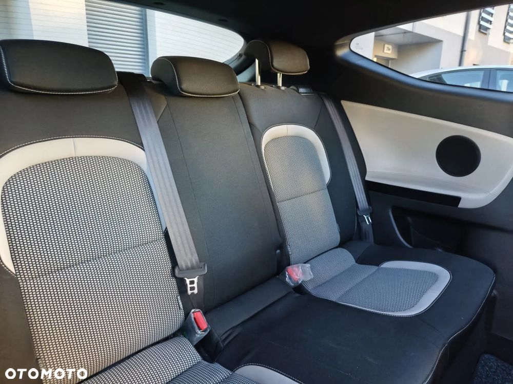 Kia ProCeed 1.6 CRDi ISG Vision - 24