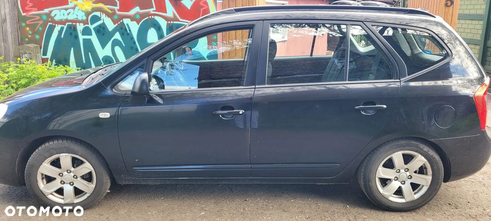 Kia Carens 2.0 CRDi Tour - 2