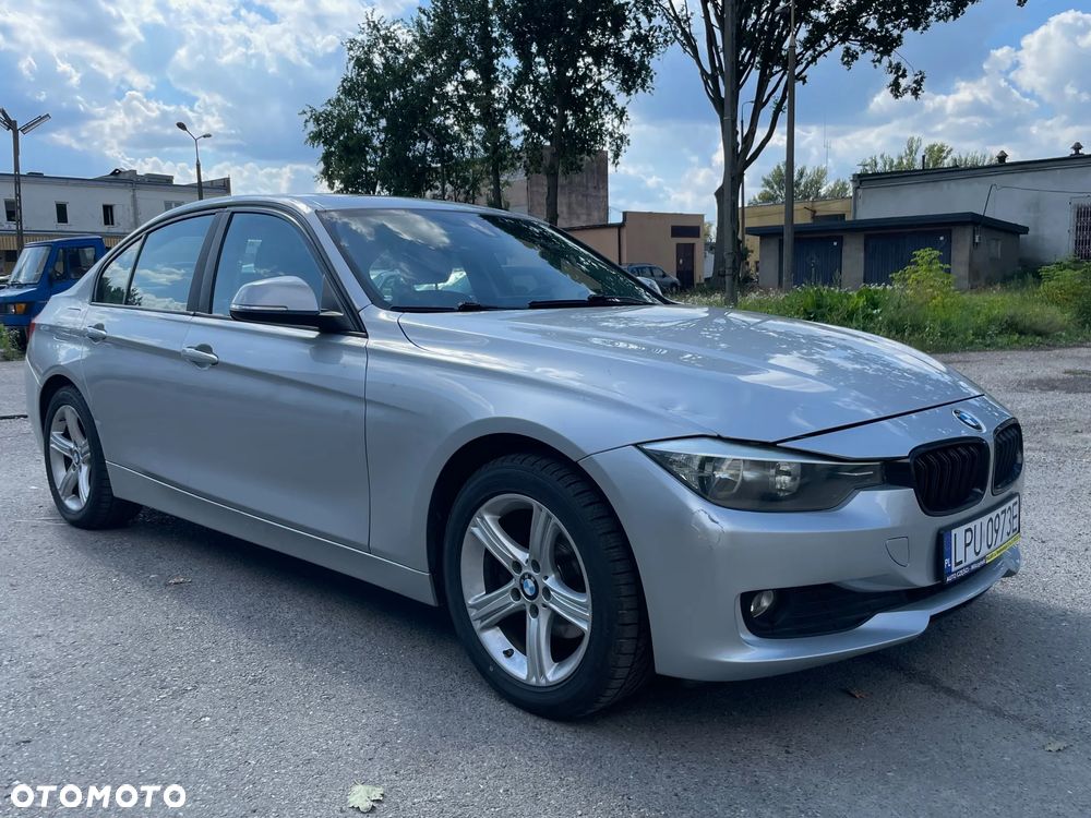 BMW Seria 3 328i xDrive - 4