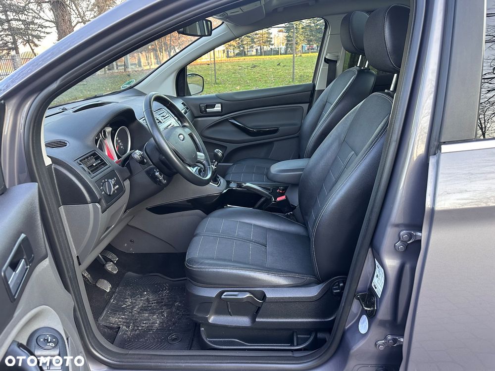 Ford Kuga 2.0 TDCi 4x4 Titanium - 31