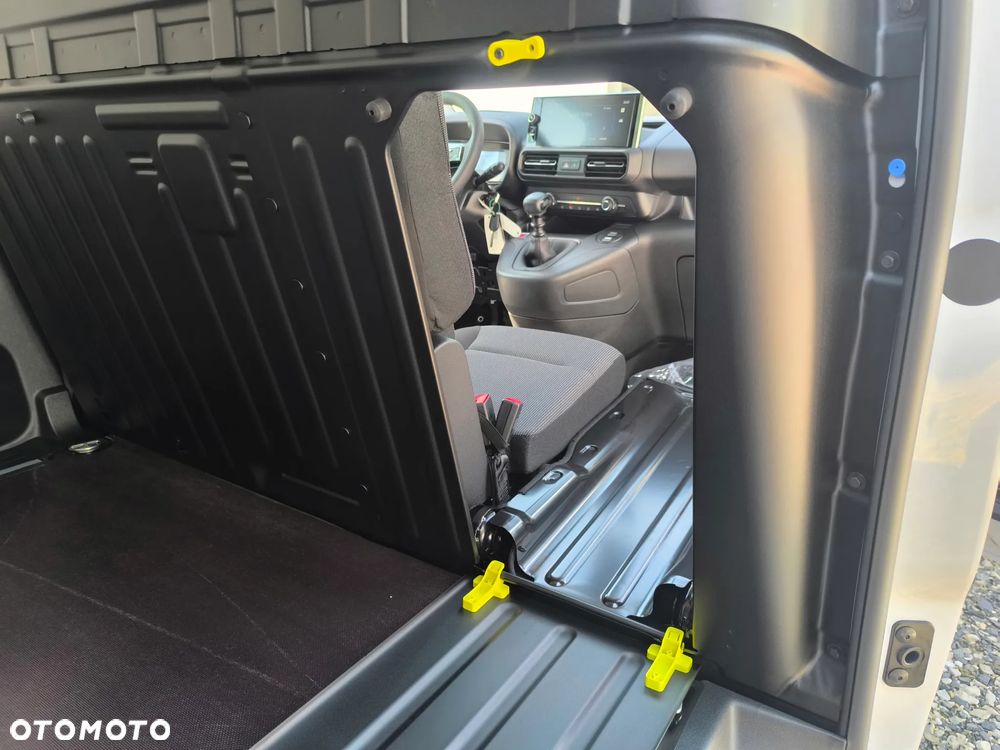 Opel Combo Cargo - 11