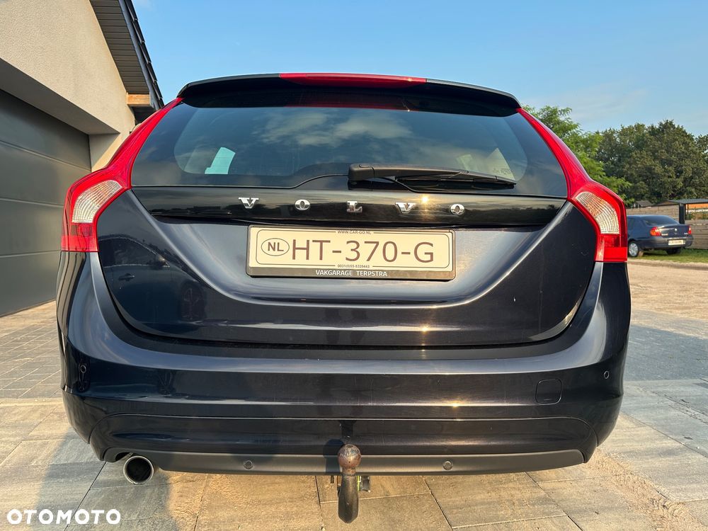 Volvo V60 D3 Geartronic Summum - 11