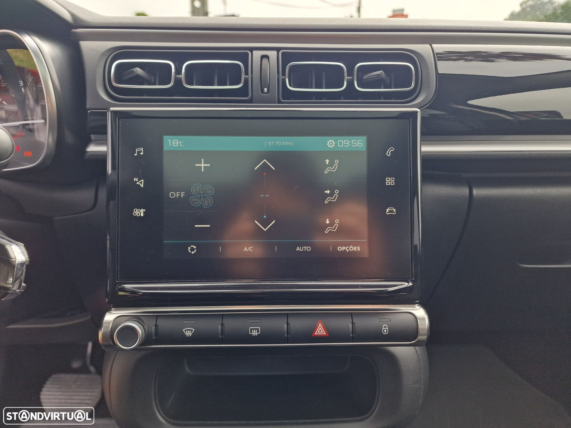 Citroën C3 1.2 PureTech Shine EAT6 - 25
