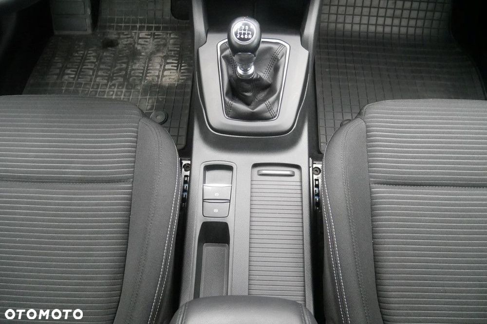 Ford Focus 1.0 EcoBoost Titanium - 11