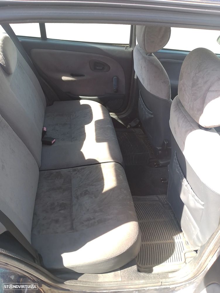 Citroën Saxo 1.1i Exclusive - 4