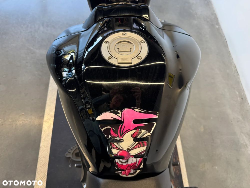 Yamaha FZ - 27