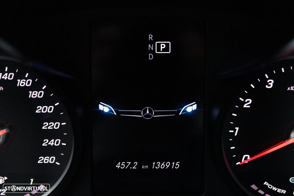 Mercedes-Benz C 300 e AMG Line - 36