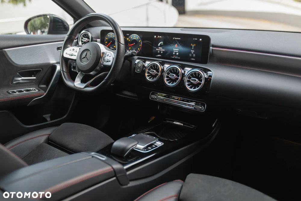 Mercedes-Benz Klasa A 200 AMG Line 7G-DCT - 18