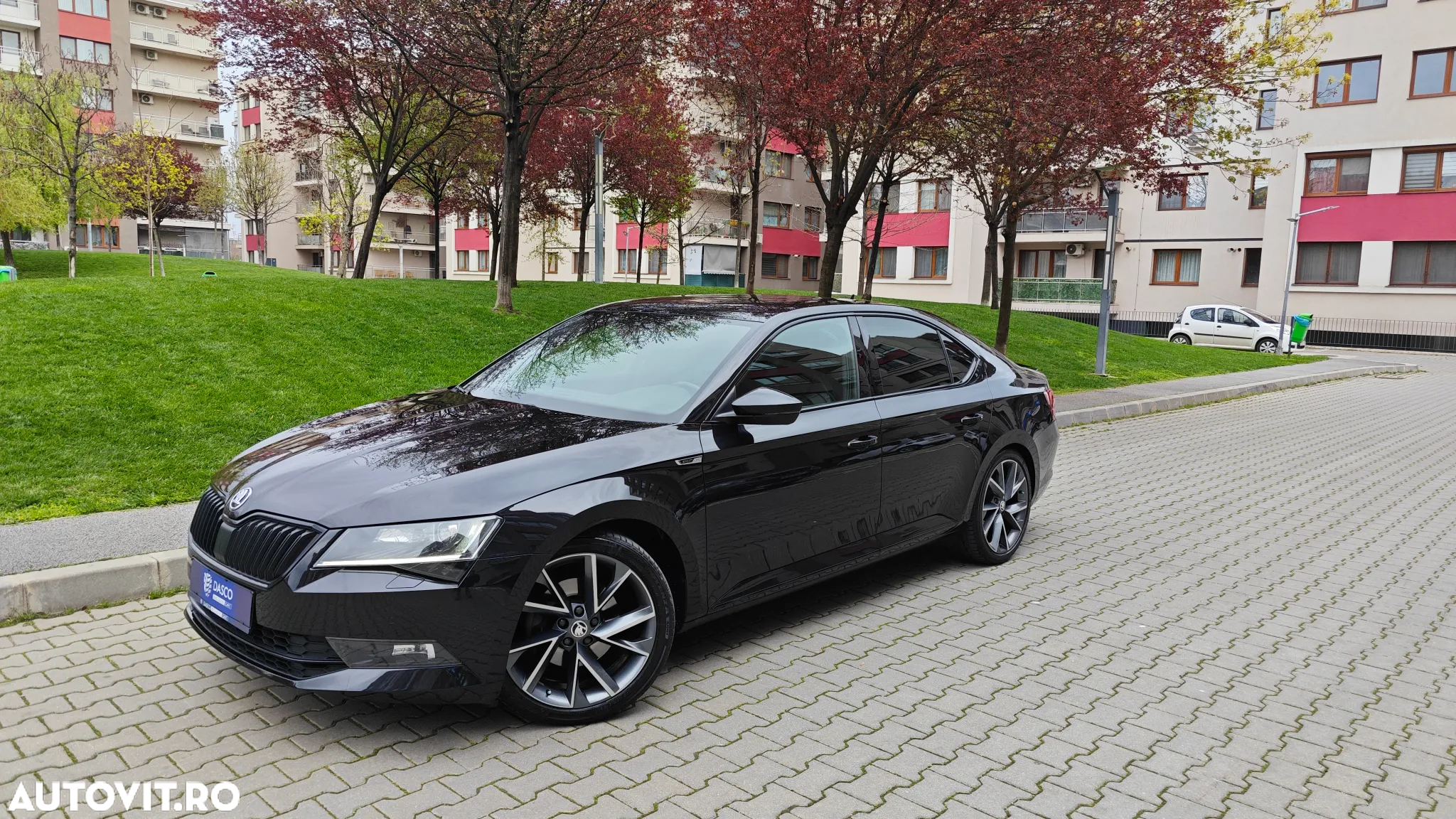 Skoda Superb 2.0 TDI DSG Sportline - 3