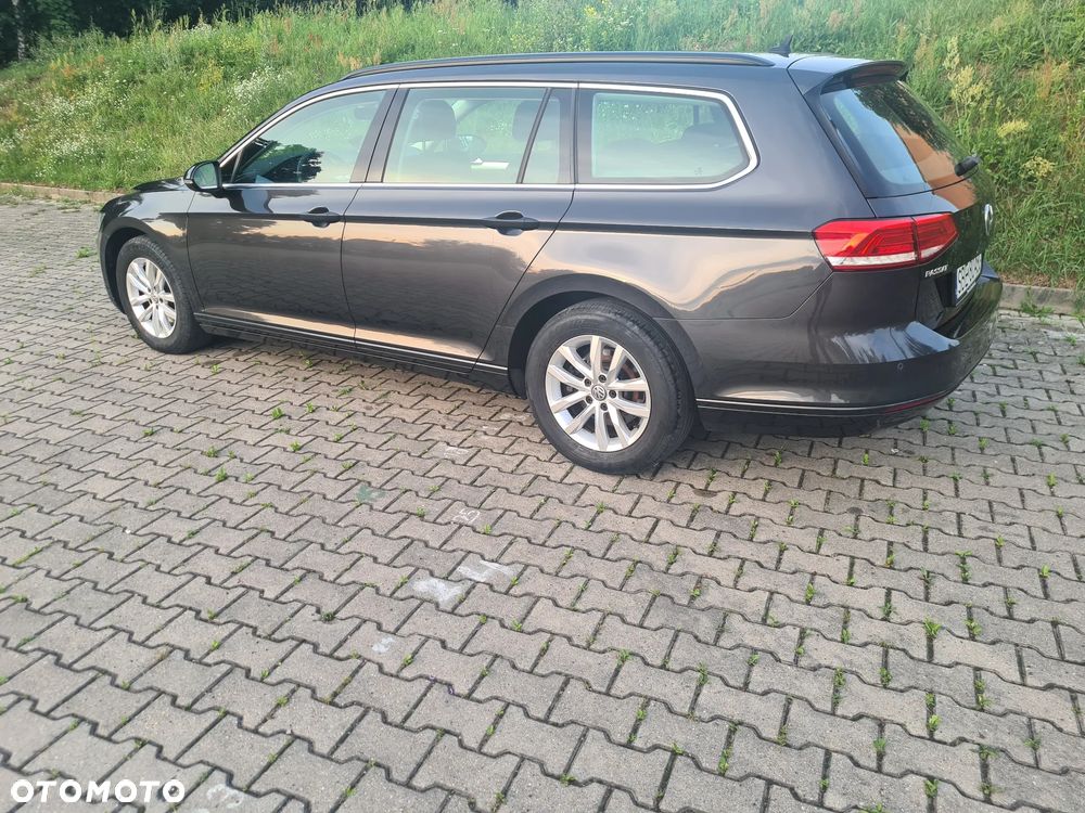 Volkswagen Passat Variant 2.0 TDI SCR DSG Business - 9
