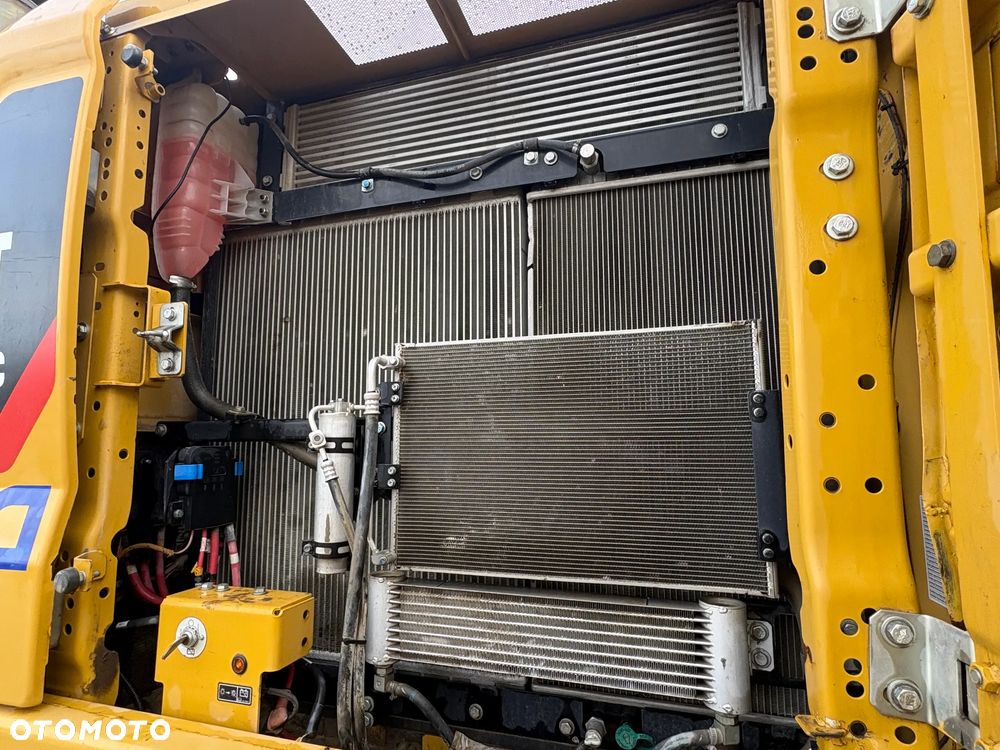 Caterpillar 330 GC - 15