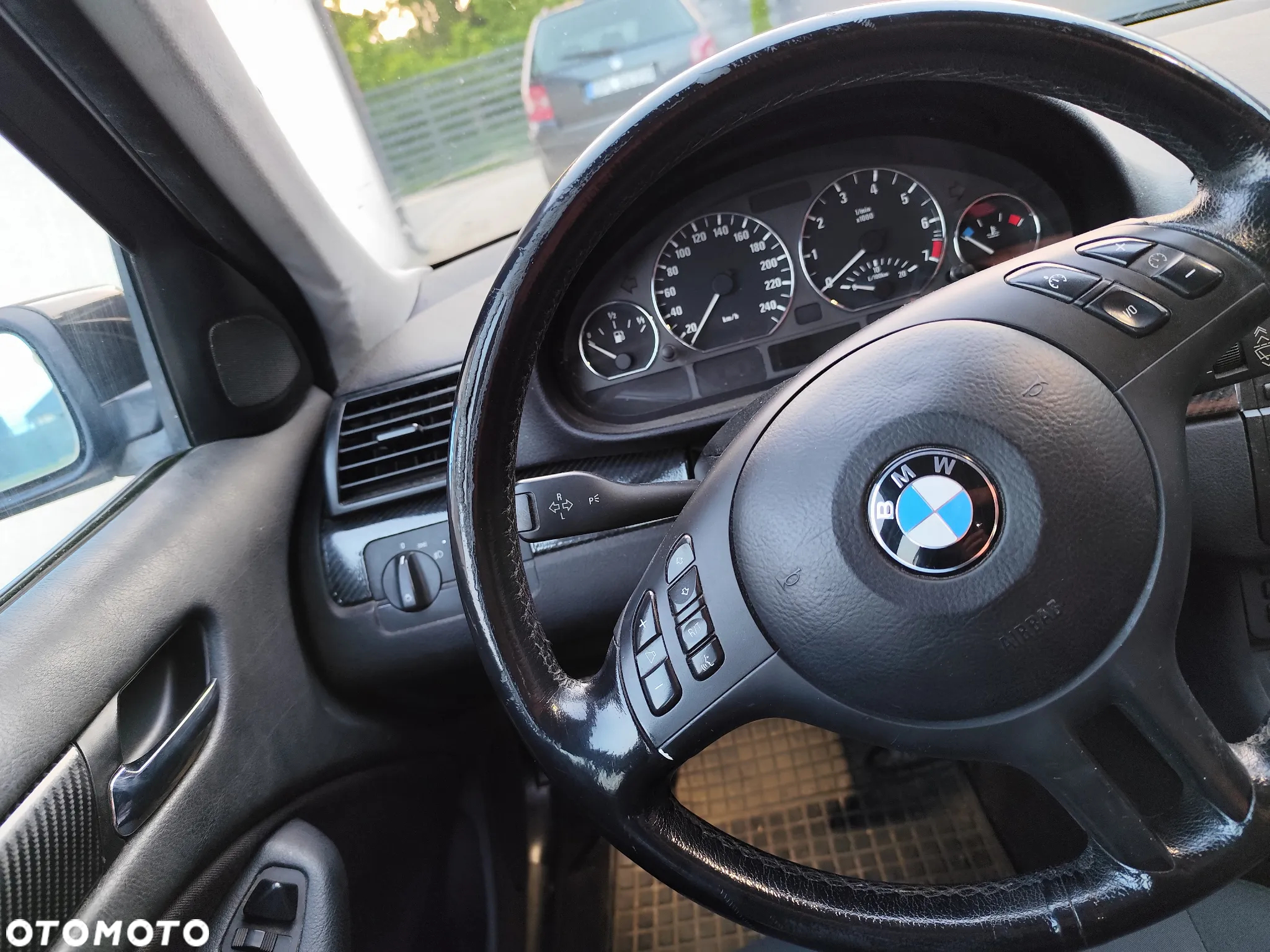 BMW Seria 3 318i - 2