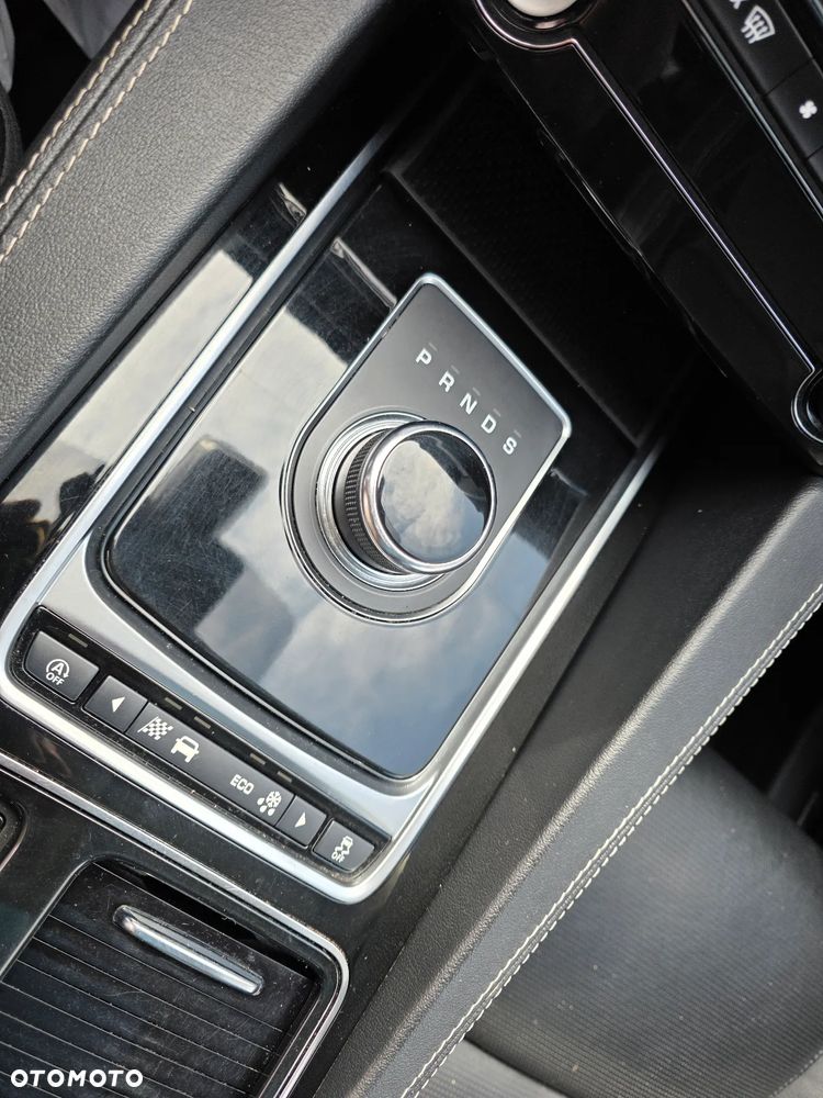 Jaguar F-Pace 2.0 i4D AWD R-Sport - 21