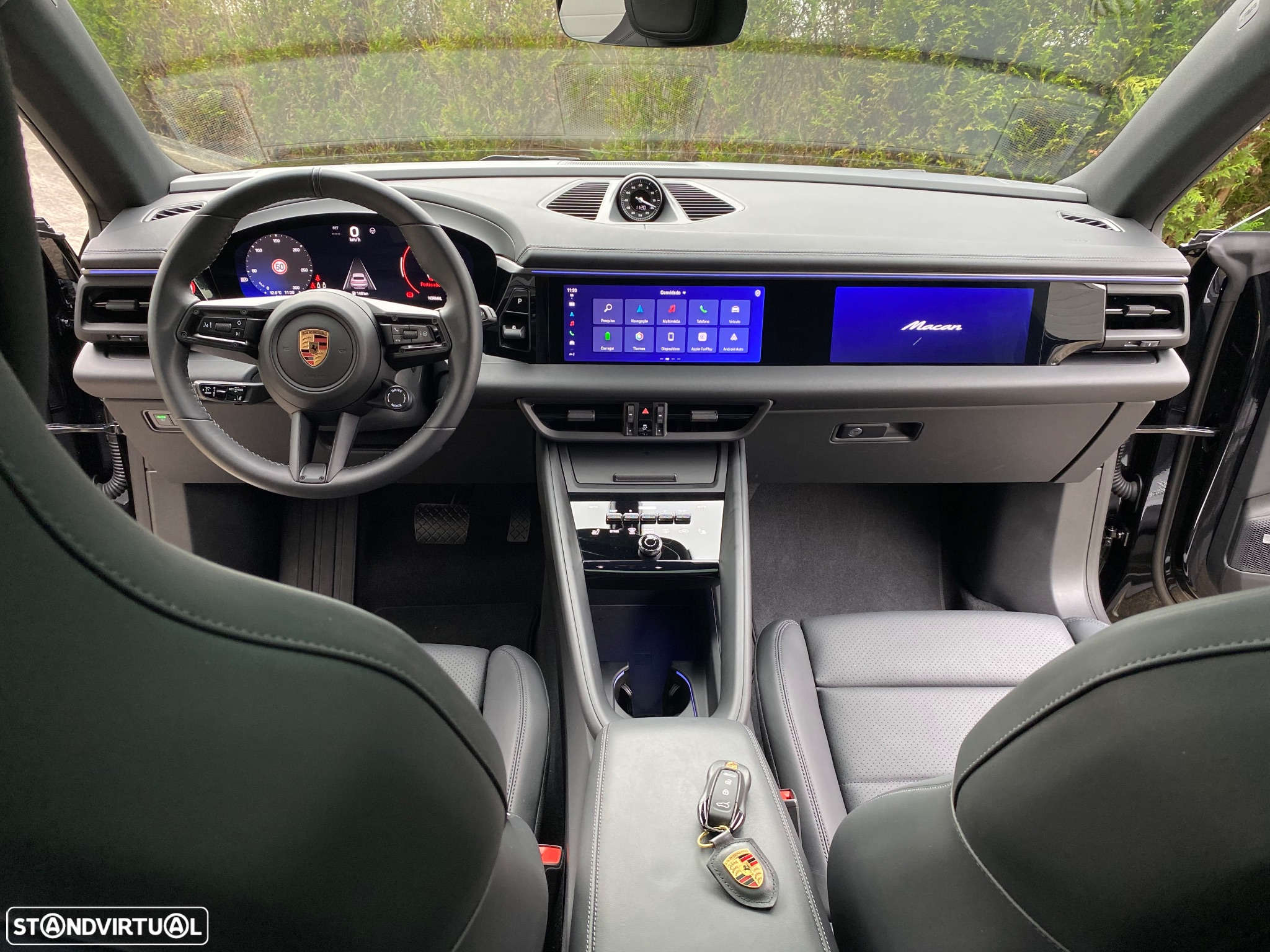 Porsche Macan Electric 4 - 19