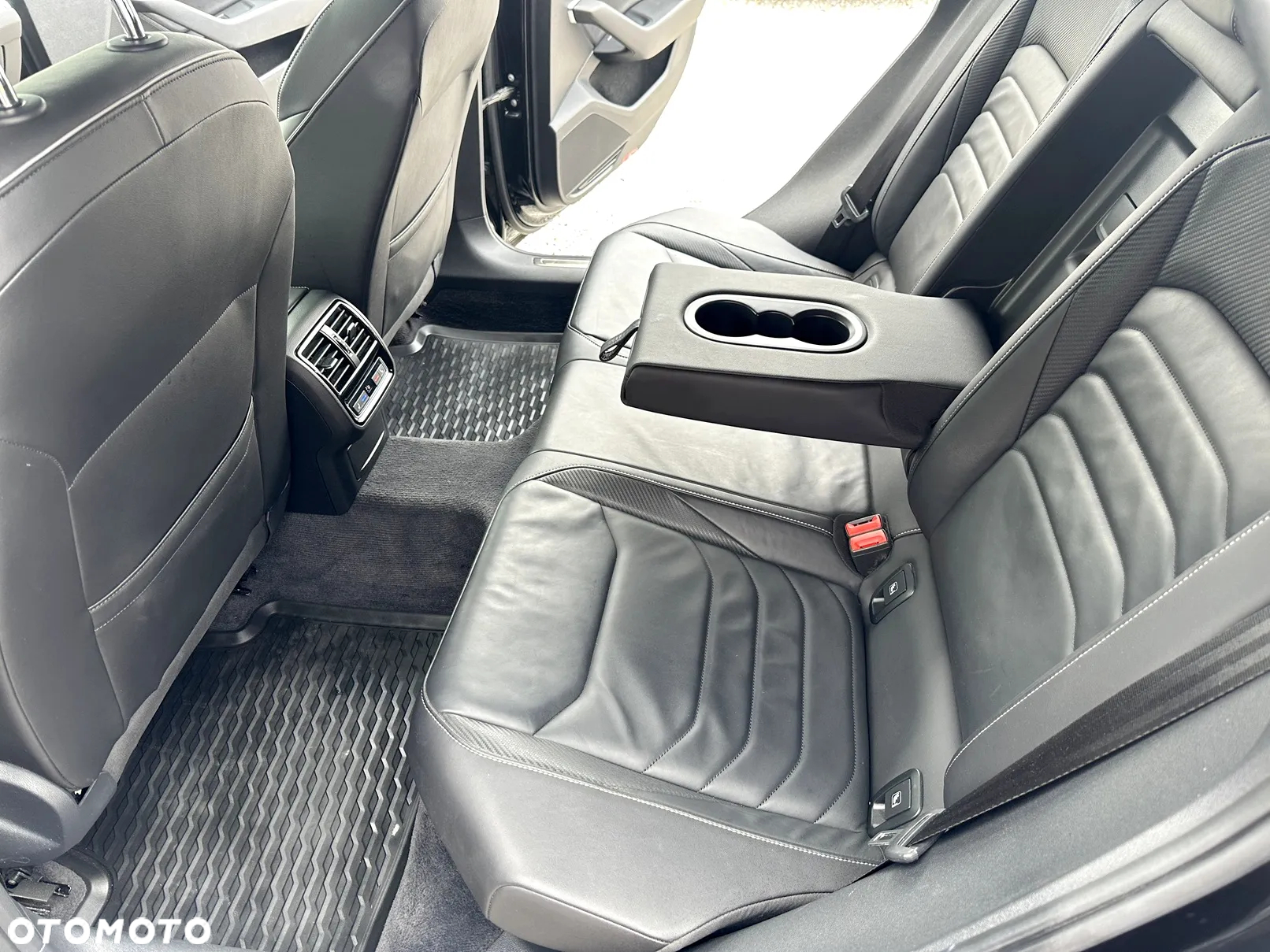 Volkswagen Arteon 2.0 TDI 4Motion SCR R-Line DSG - 8