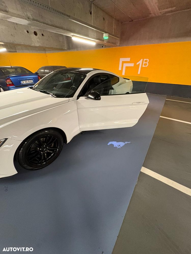 Ford Mustang 2.3 EcoBoost Aut. - 3