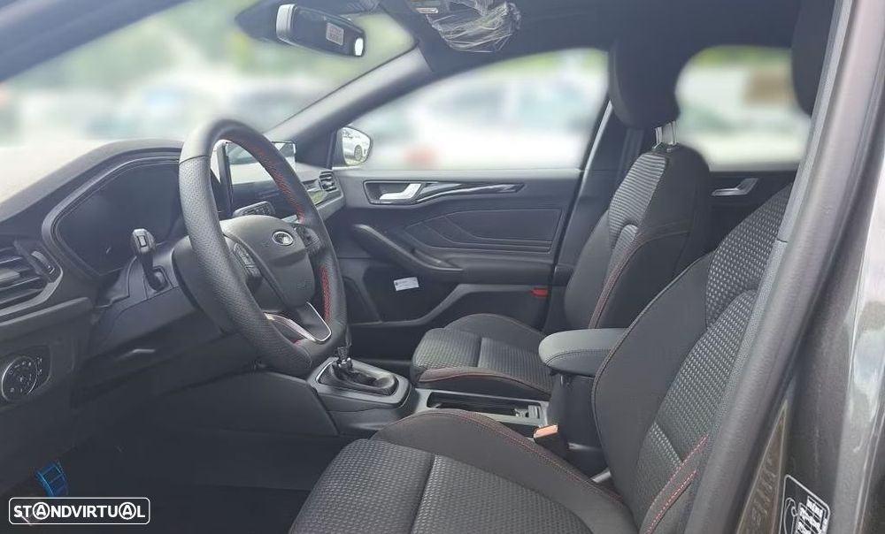 Ford Focus 1.0 EcoBoost MHEV ST-Line - 4