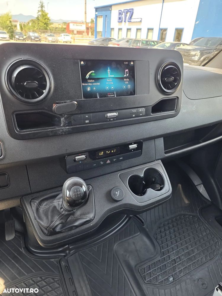 Mercedes-Benz Sprinter - 5