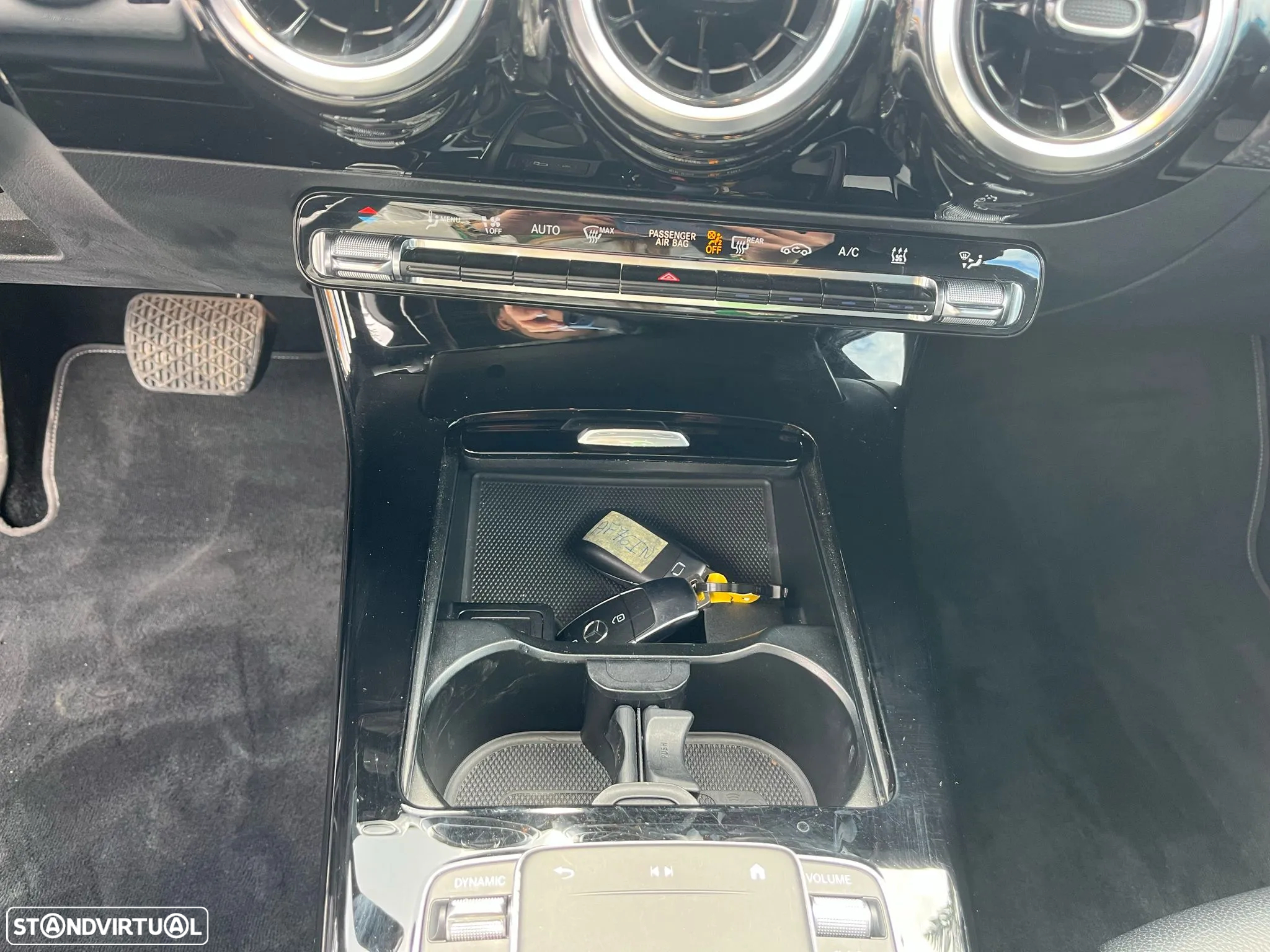 Mercedes-Benz A 250 e Style Plus - 34