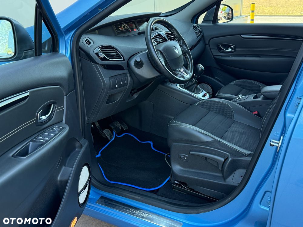 Renault Scenic 1.6 dCi Energy Bose - 11