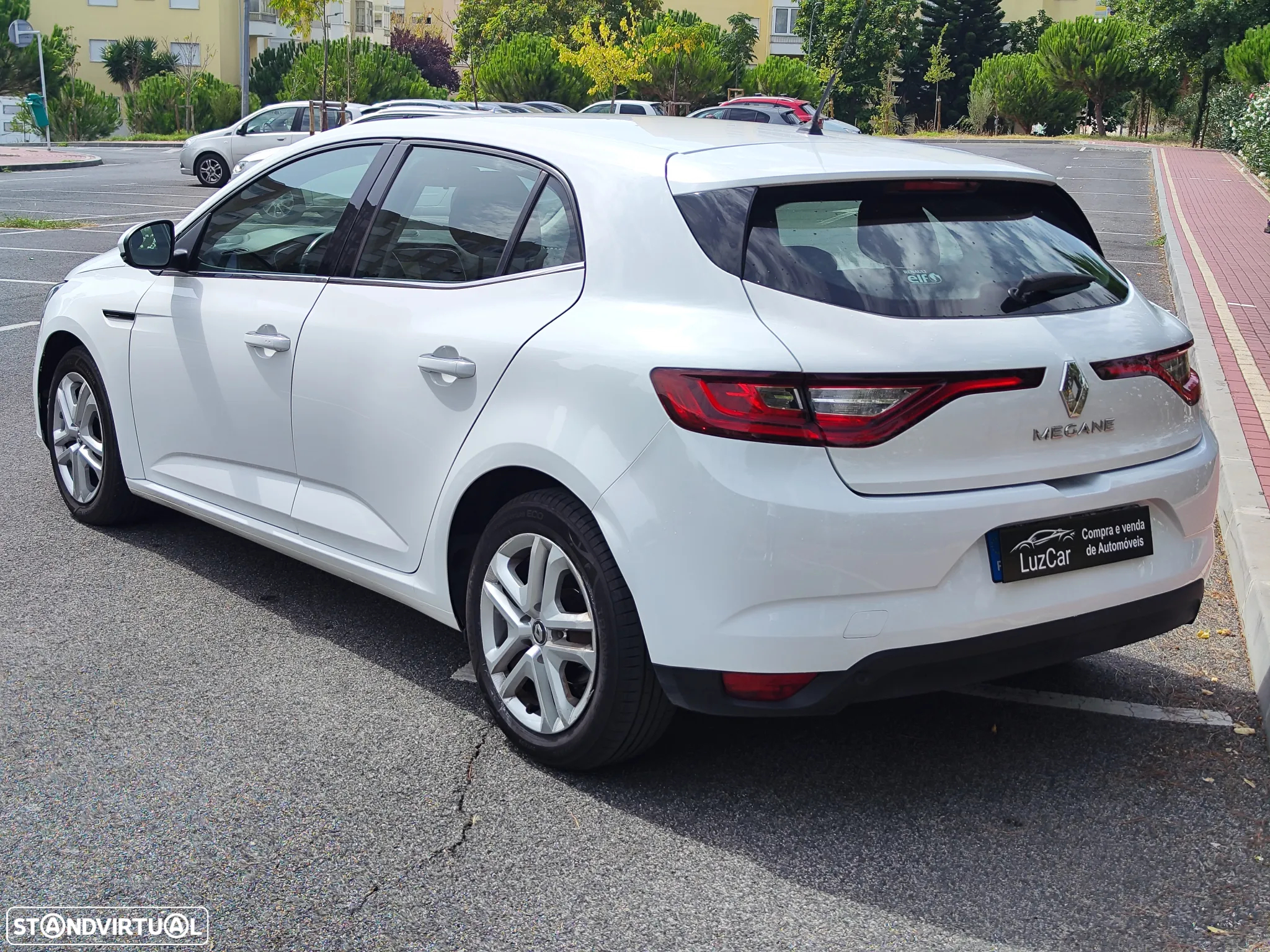 Renault Mégane ENERGY dCi 110 EDC INTENS - 9