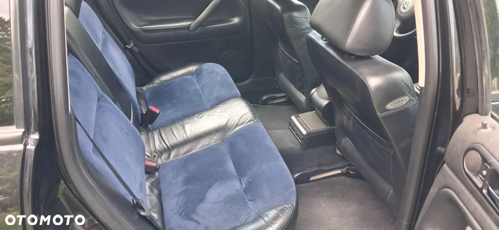 Volkswagen Passat 2.8 V6 4Mot Highline - 6