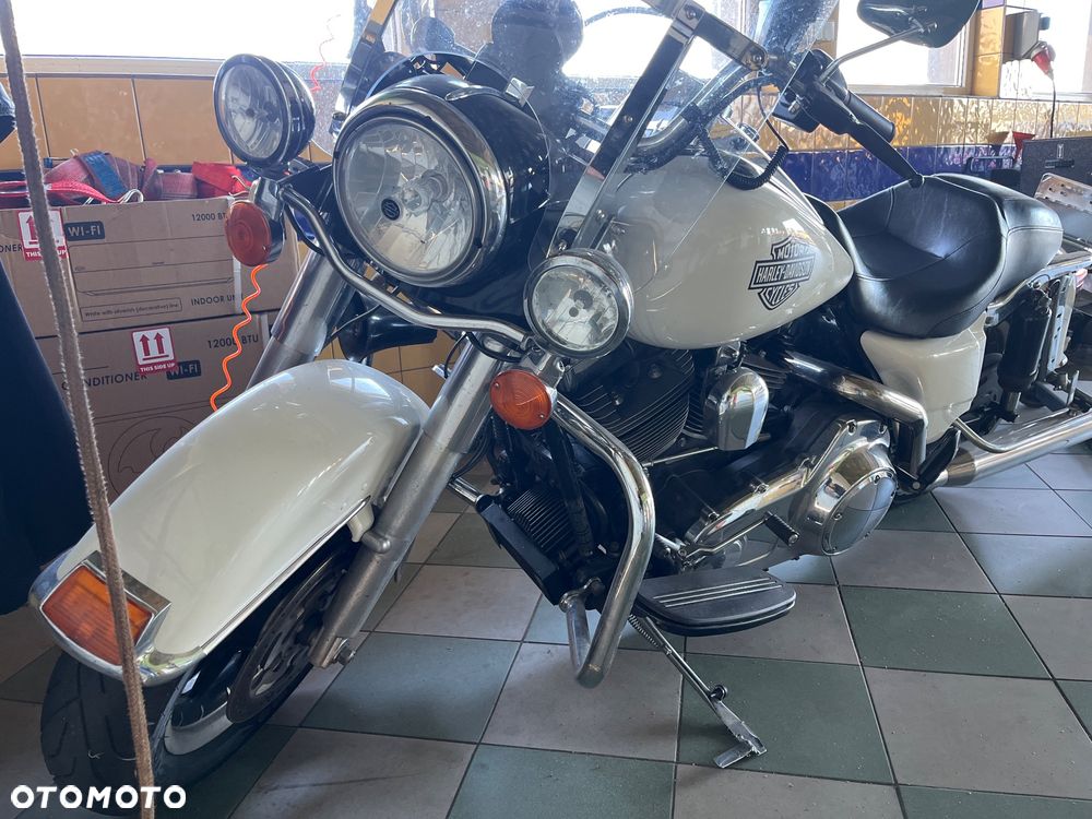 Harley-Davidson FLH Electra Glide - 16
